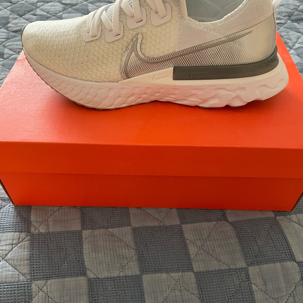 Nike White and Silver Athletic Sneakers
